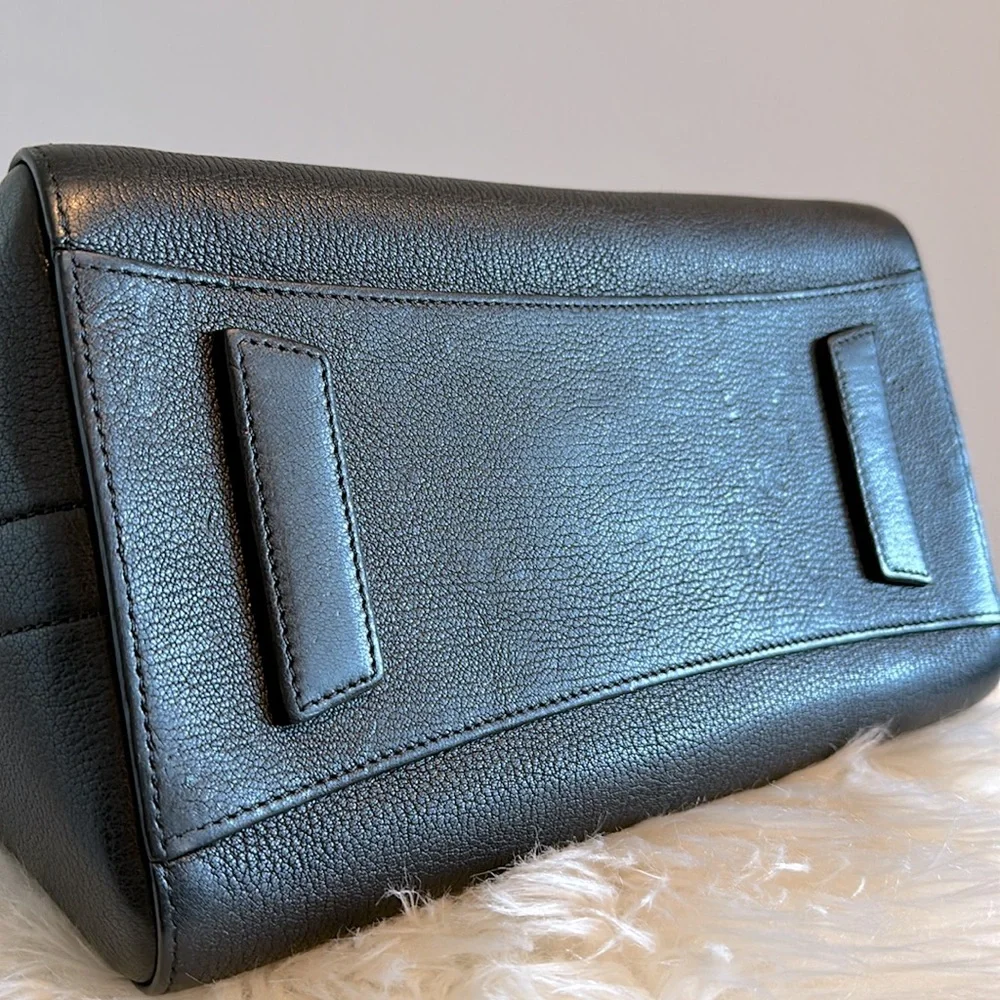 Givenchy Small Antigona Bag - Picture 6 of 14